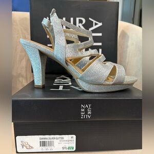 Naturalizer Dianna Silver Strappy Heels 9.5 Wide